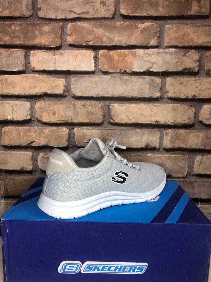 Gri Skechers Spor Ayakkabı - Görsel 2