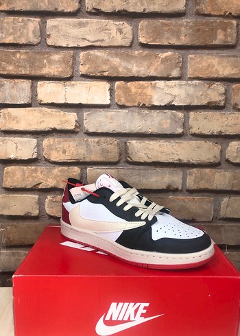 Nike Siyah Beyaz Retro Sneaker