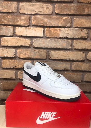Nike Beyaz Siyah Swoosh Sneaker