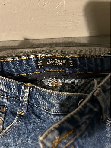 xs Beden Zara yırtık kot pantolon