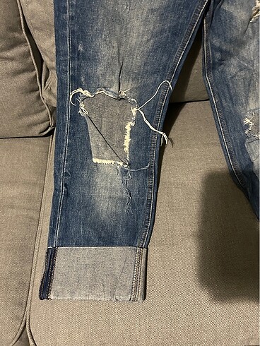 Zara Zara yırtık kot pantolon