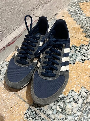 36 Beden Adidas spor ayakkabı