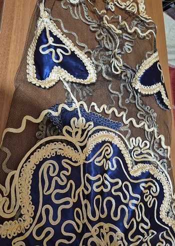 İşlemeli Lacivert Örtü - Görsel 5