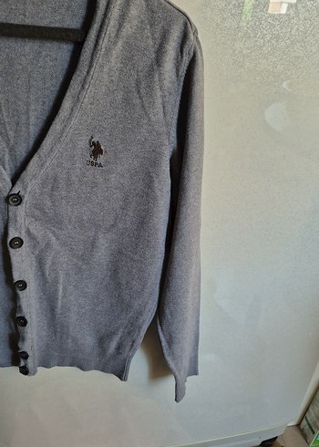 U.S. Polo Assn. Gri Düğmeli V Yaka Erkek Hırka - Görsel 3