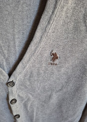 U.S. Polo Assn. Gri Düğmeli V Yaka Erkek Hırka - Görsel 4
