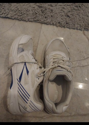 Beyaz Bağcıklı Spor Kadın Ayakkabı
