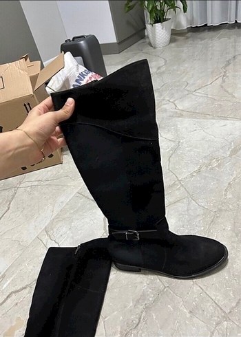 Zara Siyah Süet Kemerli Dizüstü Çizme
