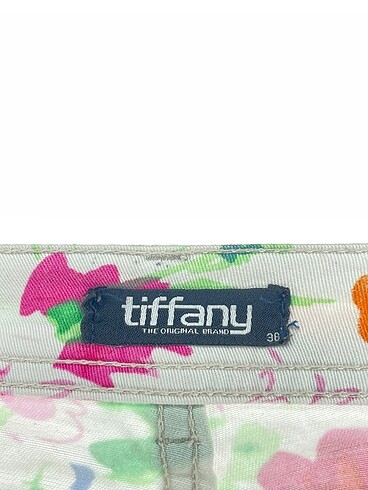 38 Beden çeşitli Renk Tiffany Tomato Mini Şort %70 İndirimli.