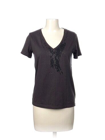 Beymen T-shirt %70 İndirimli.