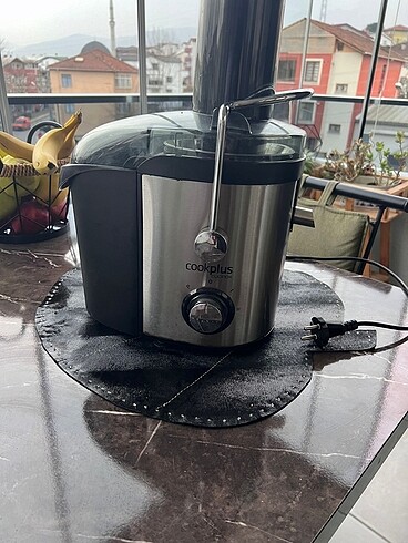 Katı meyve sıkacağı
