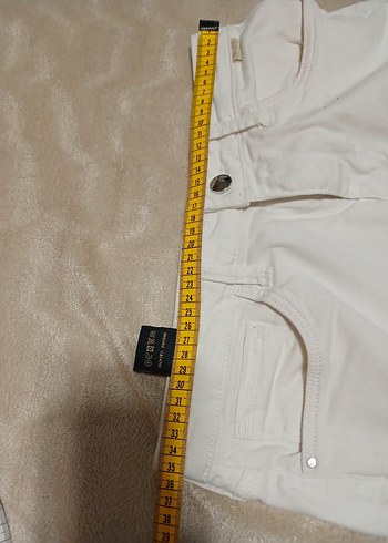 Gri Kadın Denim Kemerli Bermuda Şort - Görsel 3