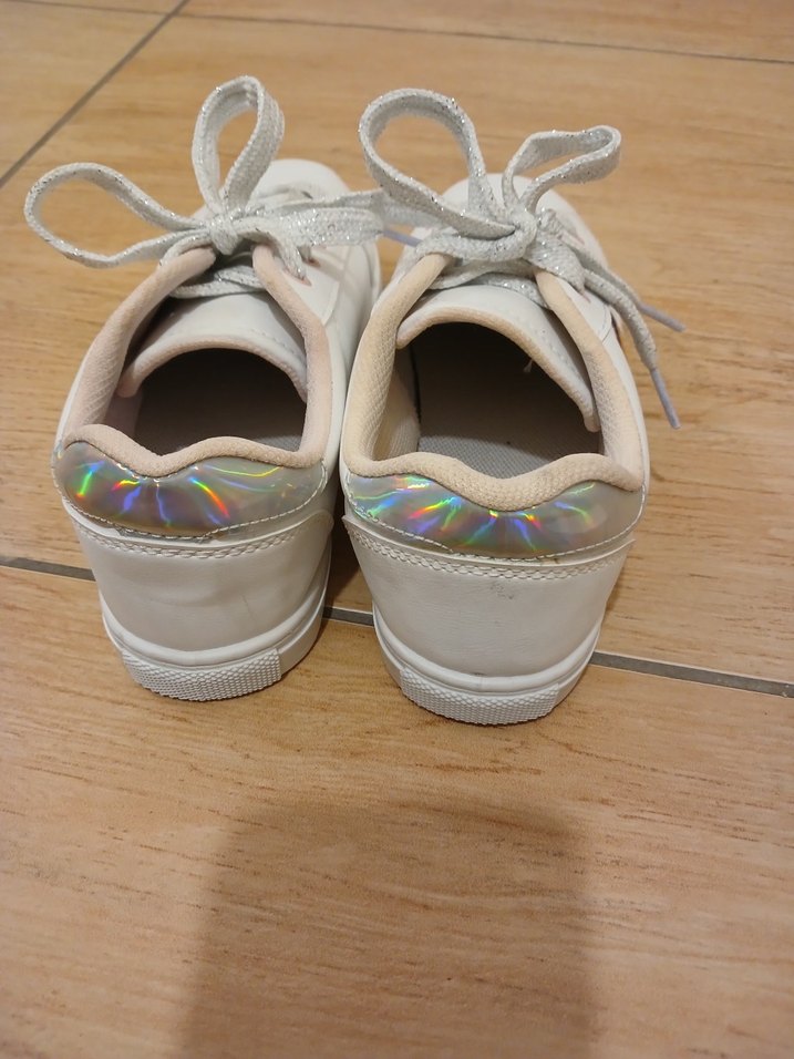 Beyaz Bağcıklı kiz cocukSpor Ayakkabı - Görsel 4