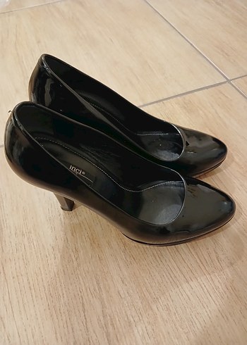 Parlak Siyah Rugan Stiletto Topuklu Kadın Ayakkabı - Görsel 2