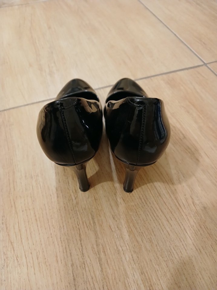 Parlak Siyah Rugan Stiletto Topuklu Kadın Ayakkabı - Görsel 3