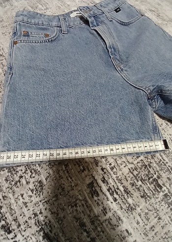 Düğmeli Gri Mini Denim Şort - Görsel 4
