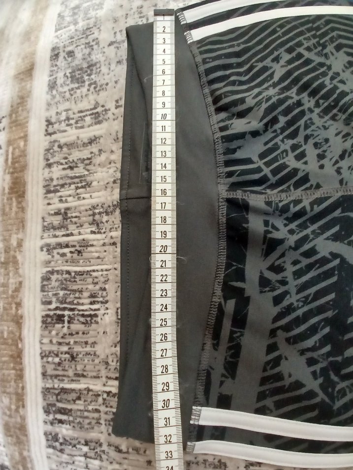 Adidas Siyah Baskılı Spor Tayt - Görsel 4