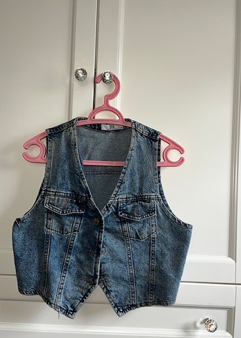 Kadın Kolsuz Denim Yelek BSL MARKADIR M DIR BEDENİ Bİ KERE GİYDİ - Görsel 4