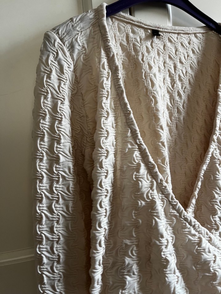 Beyaz V Yaka top - Görsel 4