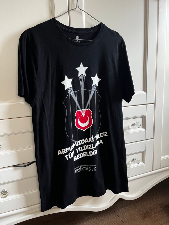 Siyah Baskılı Beşiktaş Tişörtü medium beden - Görsel 3