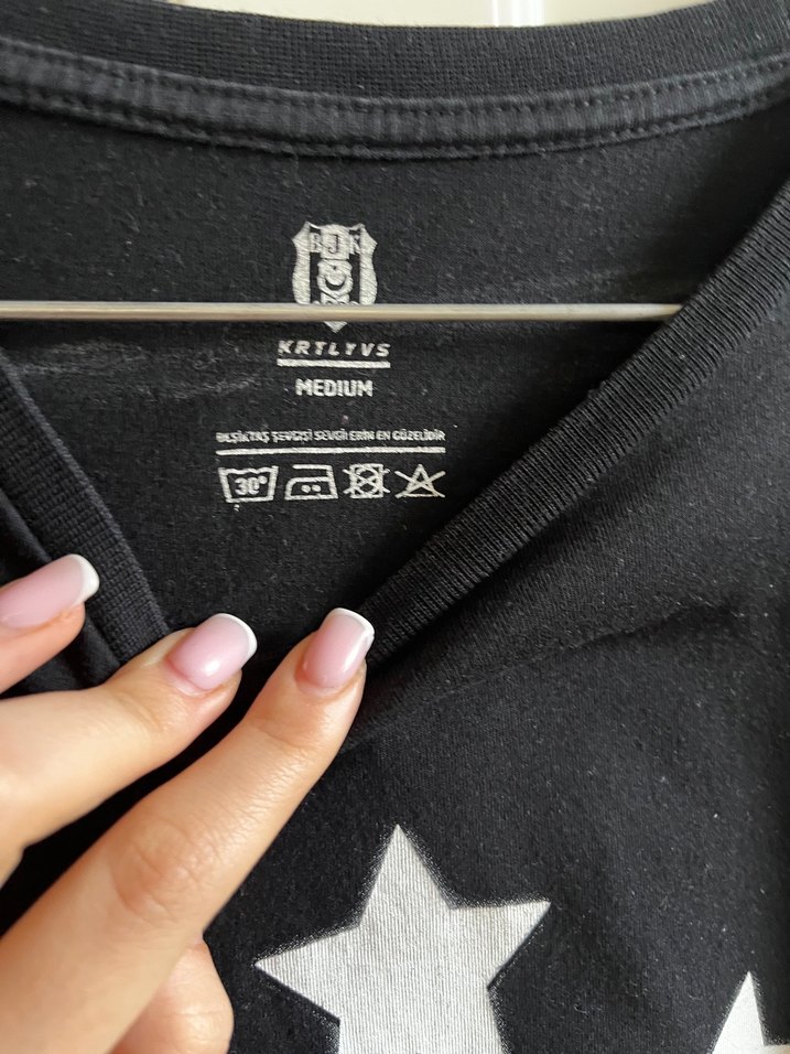 Siyah Baskılı Beşiktaş Tişörtü medium beden - Görsel 4