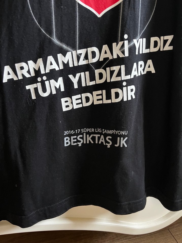 Siyah Baskılı Beşiktaş Tişörtü medium beden - Görsel 2