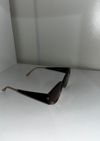 Minimalist Şeffaf Koyu Kahverengi Kadın Güneş Gözlüğü - Görsel 4