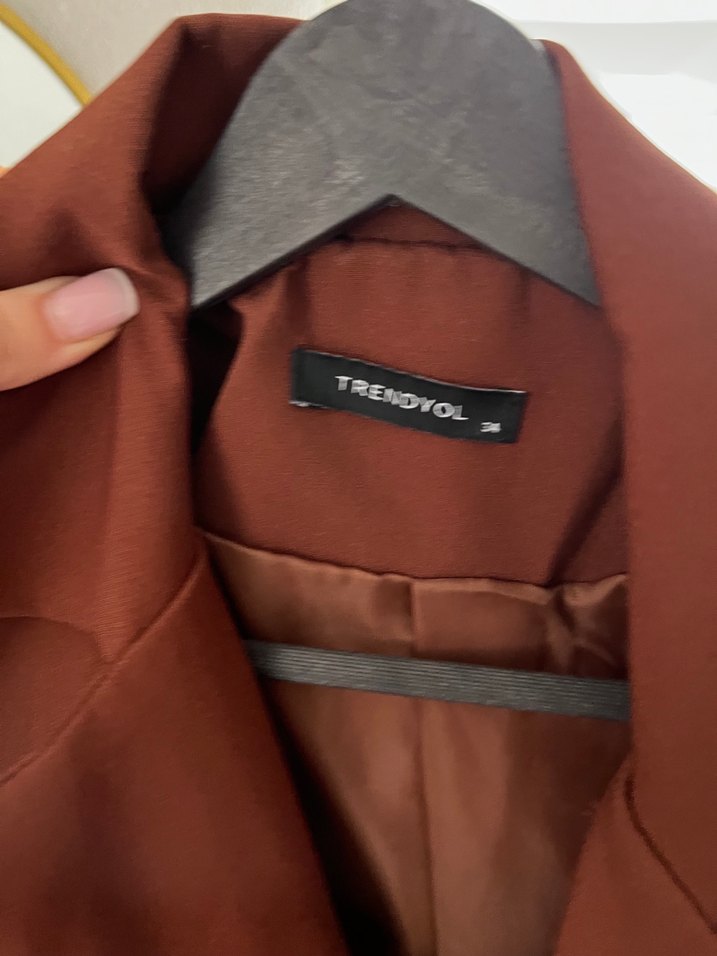 TRENDYOLMMİLLA KAHVERENGİ CROP BLAZER CEKET - Görsel 3