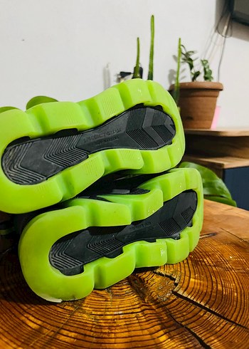 32 Beden yeşil Renk skechers Yeşil Yılan Desenli Erkek Çocuk Spor Ayakkabı