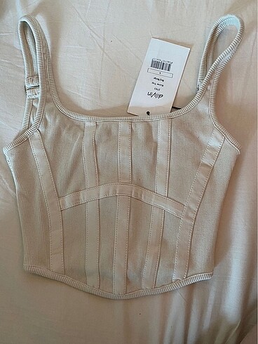 Dilvin korse crop