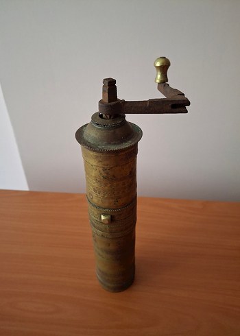 Osmanlı dönemi antika pirinç kahve değirmeni