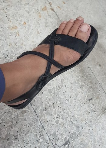 Kadın Siyah Tokalı Minimalist Sandalet