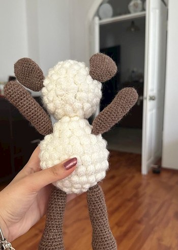 Diğer Bej ve gri el yapımı peluş oyuncak koyun