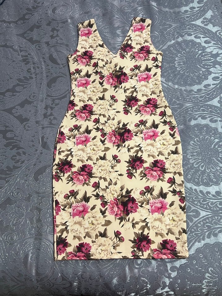 Çiçek Desenli V Yaka Midi Elbise - Görsel 2