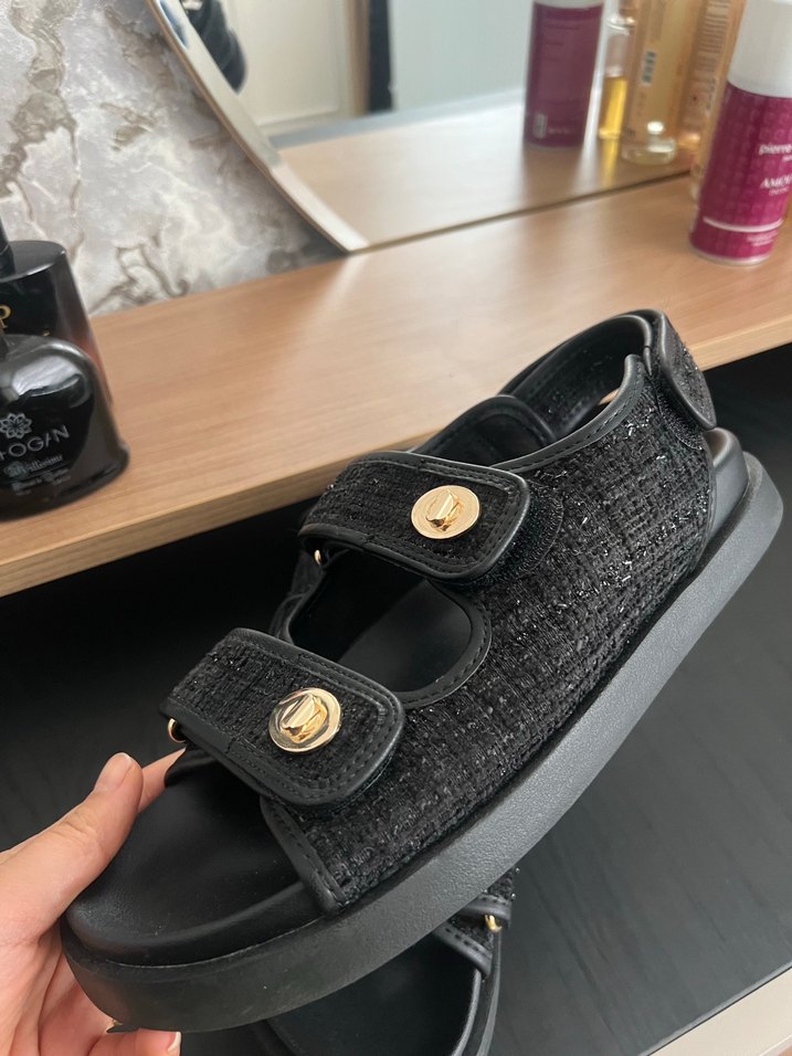 Tokalı Siyah Desenli Kadın Platform Sandalet - Görsel 3