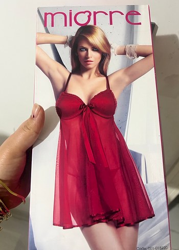 Parizyen Gotik Kırmızı Parlak gecelik - Görsel 4