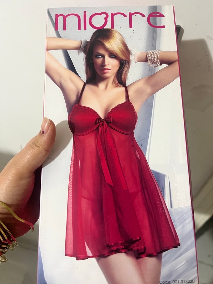 Parizyen Gotik Kırmızı Parlak gecelik - Görsel 4