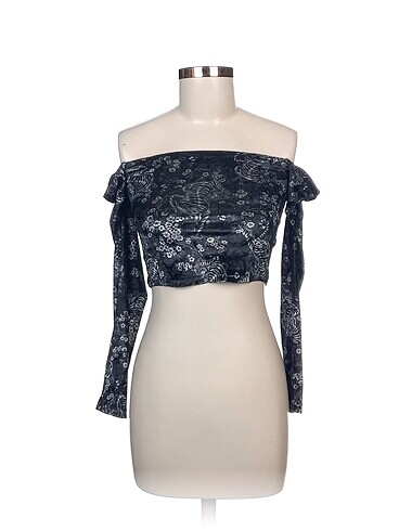 Bershka Bluz %70 İndirimli.