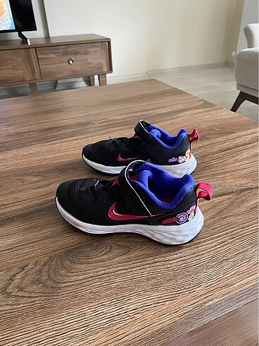 28 Beden Nike çocuk ayakkabı