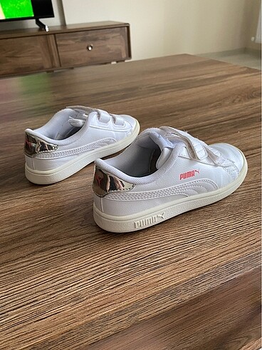 27 Beden beyaz Renk Puma çocuk ayakkabı