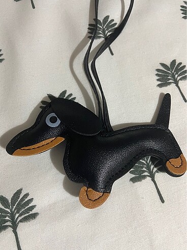 Siyah köpek charm