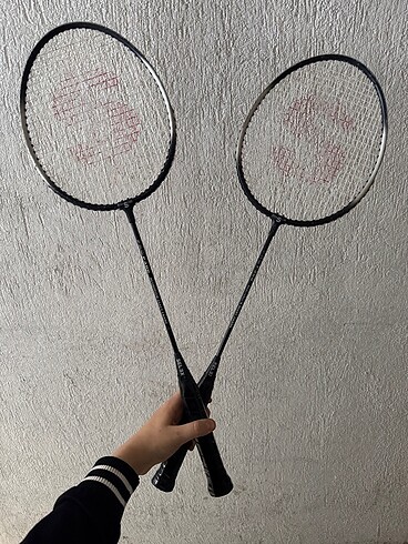 Badminton raketi 2 tane SELEX MARKA