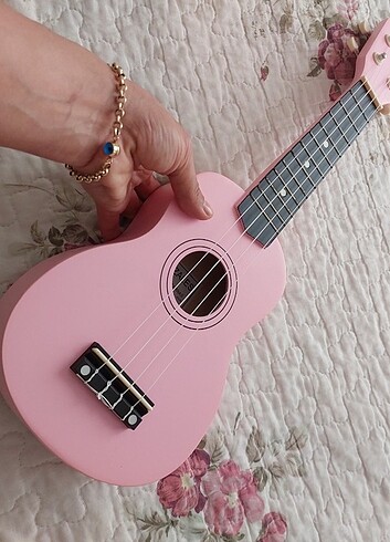 Pembe Gonzales Ukulele