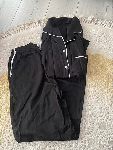 Temiz pijama takımı