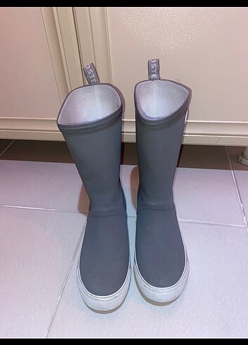 38 Beden Lacoste yağmur çizmesi