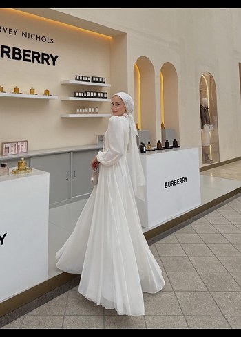 Uzun Beyaz Drapeli Tesettür Abiye - Görsel 2