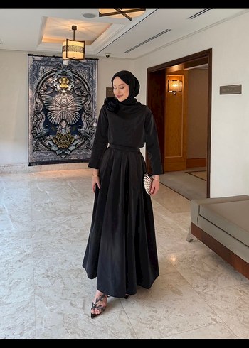 Tesettür etekli abiye  takım  - Görsel 3