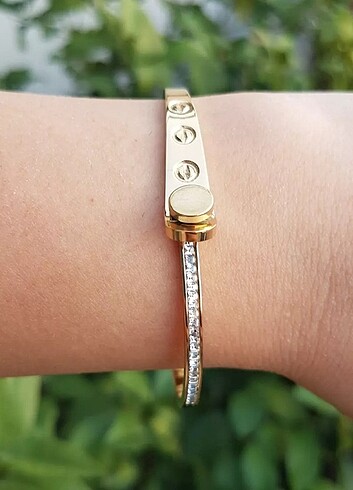 Beden Taşlı cartier kelepçe