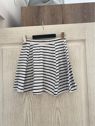 H&M H&M marka etek çok şık