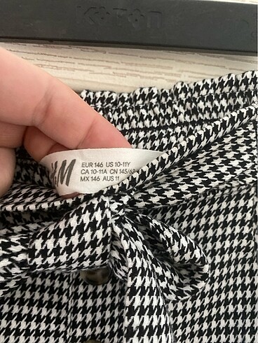 10 Yaş Beden siyah Renk H&M marka şık pantolon kız çocuk