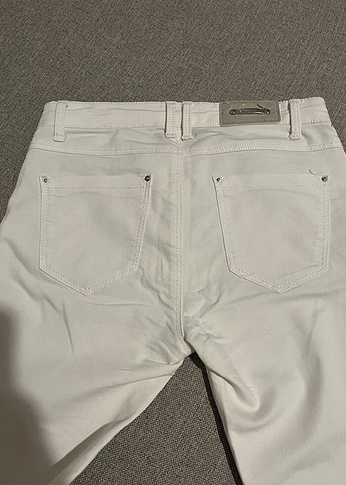 Beyaz pantolon - Görsel 4